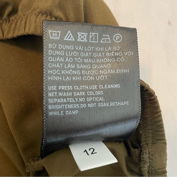 Uniqlo Slip Skirt Women’s S Olive Green A-Line Side Slits Elastic Waistband EUC - Picture 9 of 9
